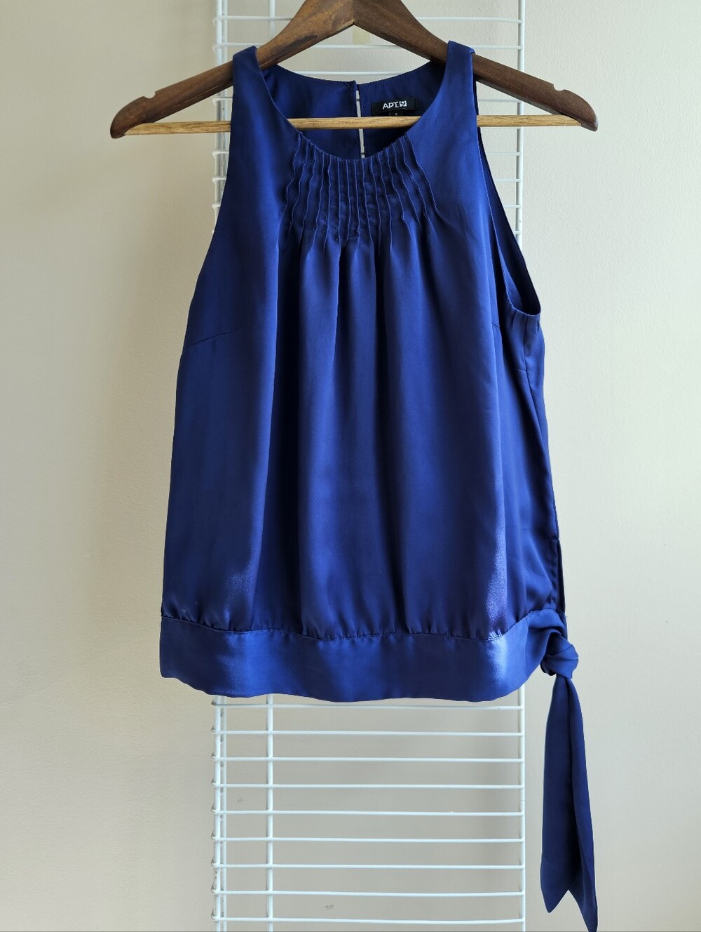 Apt. 9 Navy Blue Sleeveless Pintuck Tie-Hem Blouse Size Small